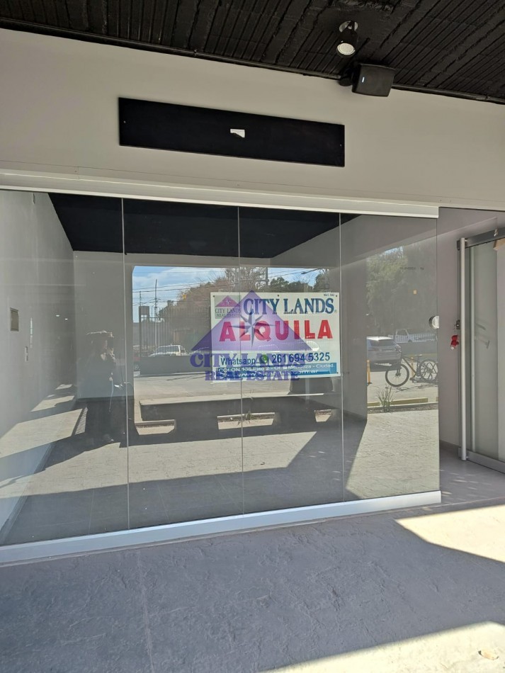 Excelente local en alquiler en Alto Brown Strip Center 