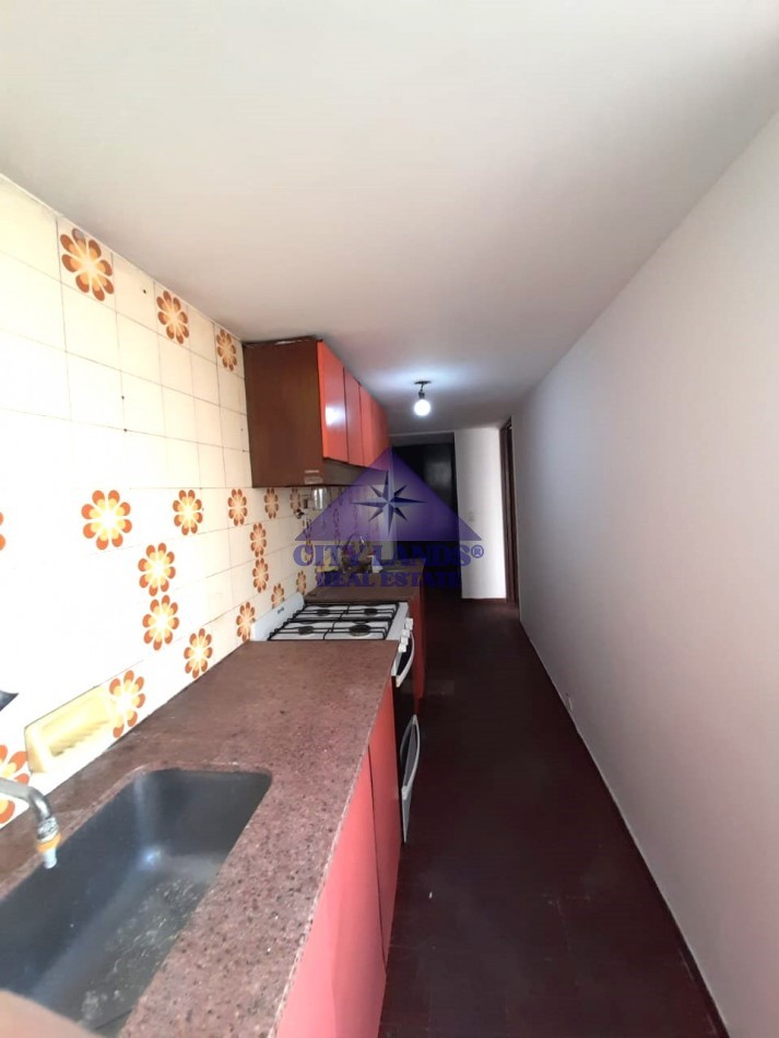 Departamento de dos dormitorios con cochera y patio en la Quinta Seccion - Ciudad de Mendoza
