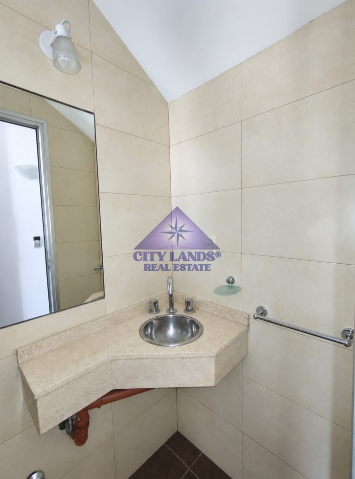 Excelente duplex de 3 dormitorios, cochera, en Complejo Privado Pueblo Qatari, Guaymallen