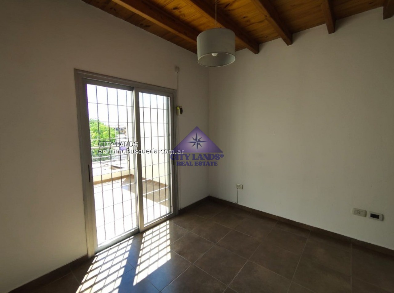 Excelente duplex de 3 dormitorios, cochera, en Complejo Privado Pueblo Qatari, Guaymallen