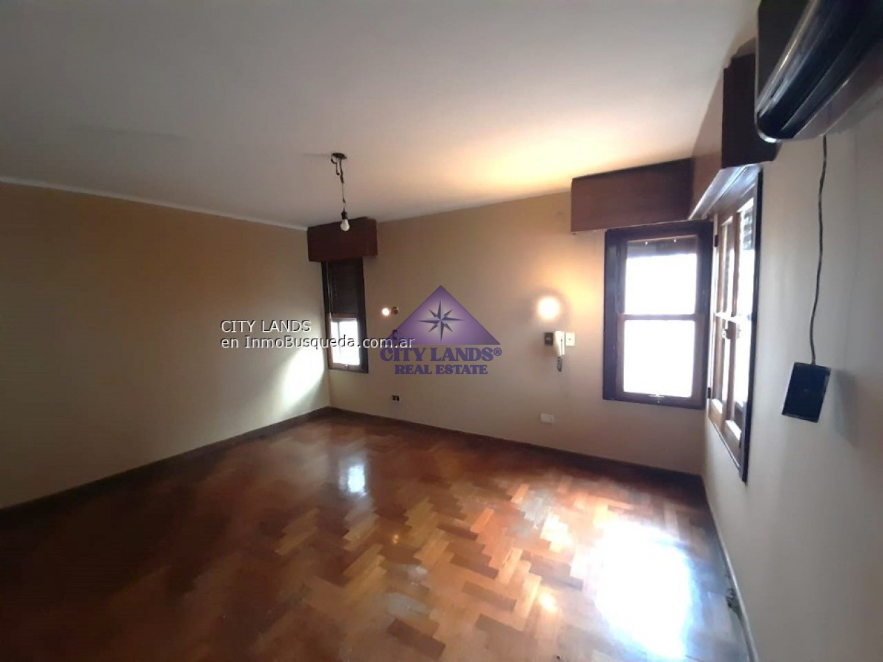Amplia y Confortable casa en Venta en Quinta Seccion, Ciudad de Mendoza