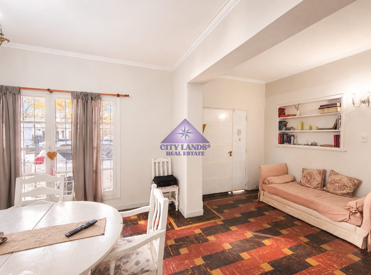 Casa en venta de 3 dormitorios, bicochera y piscina en la Ciudad de Mendoza