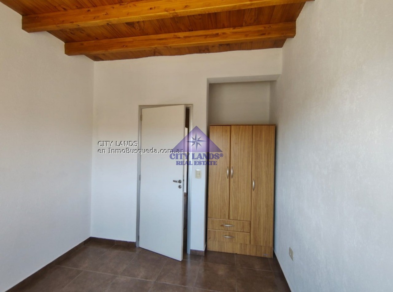 Excelente duplex de 3 dormitorios, cochera, en Complejo Privado Pueblo Qatari, Guaymallen