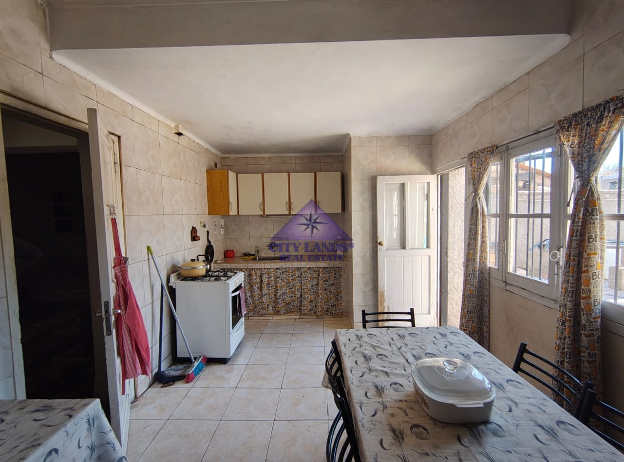 Casa en venta de 3 dormitorios, bicochera y piscina en la Ciudad de Mendoza