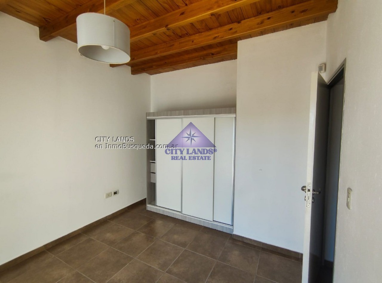 Excelente duplex de 3 dormitorios, cochera, en Complejo Privado Pueblo Qatari, Guaymallen