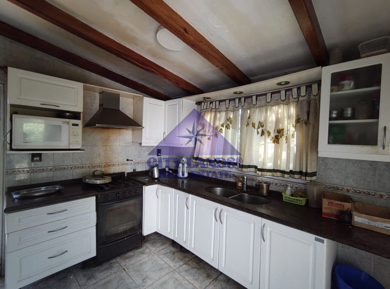 Casa en venta con amplio patio en las proximidades de La Puntilla