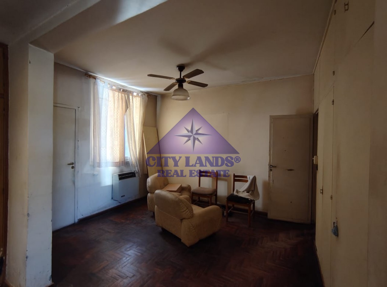Casa en venta con amplio patio en las proximidades de La Puntilla