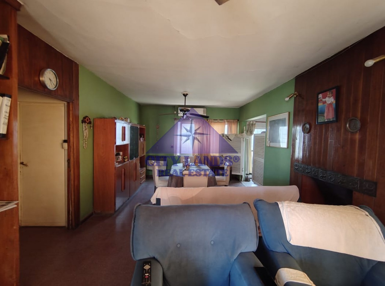 Casa en venta con amplio patio en las proximidades de La Puntilla