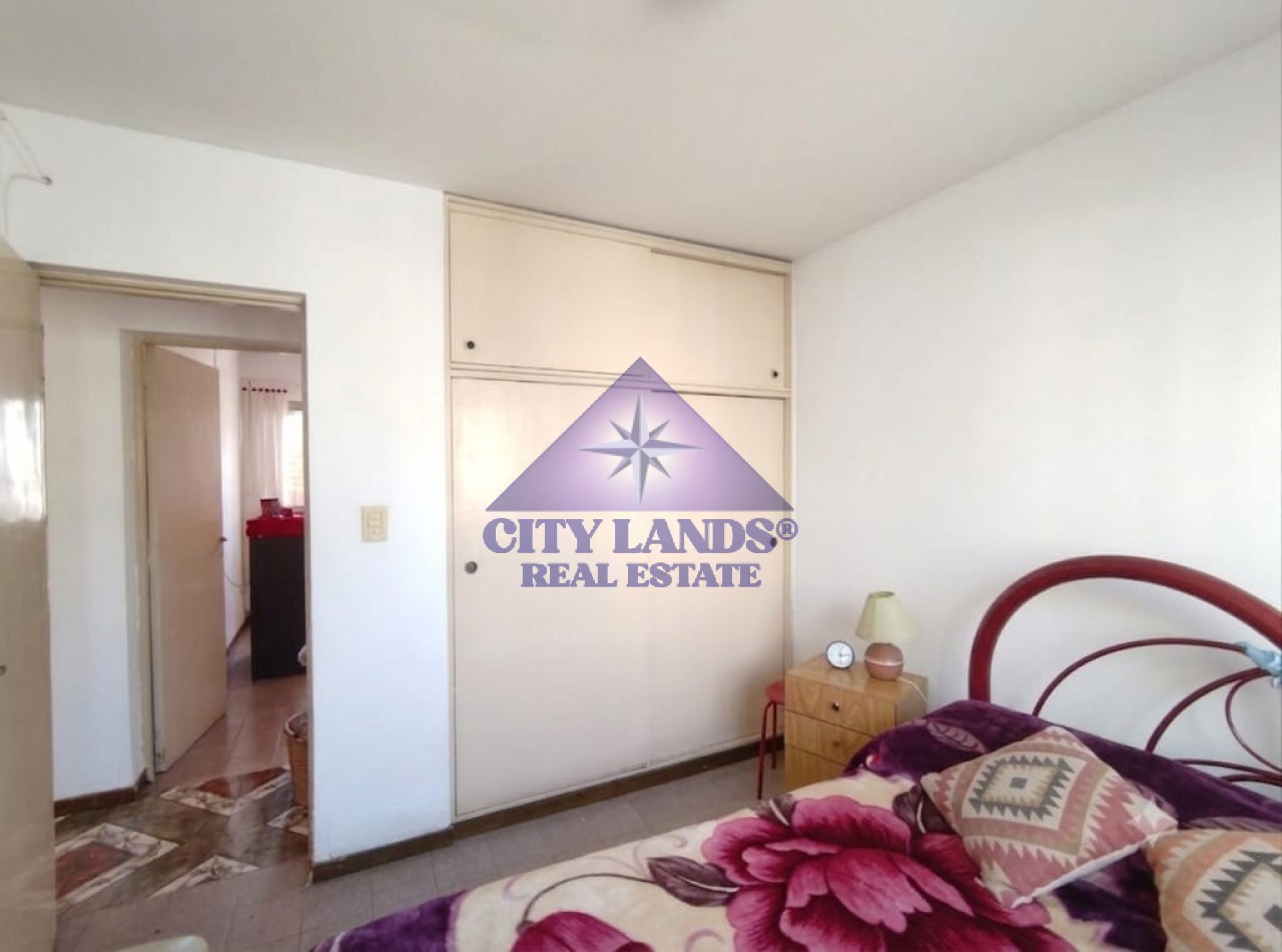Departamento en venta 3 dormitorios, patio y cochera en Godoy Cruz