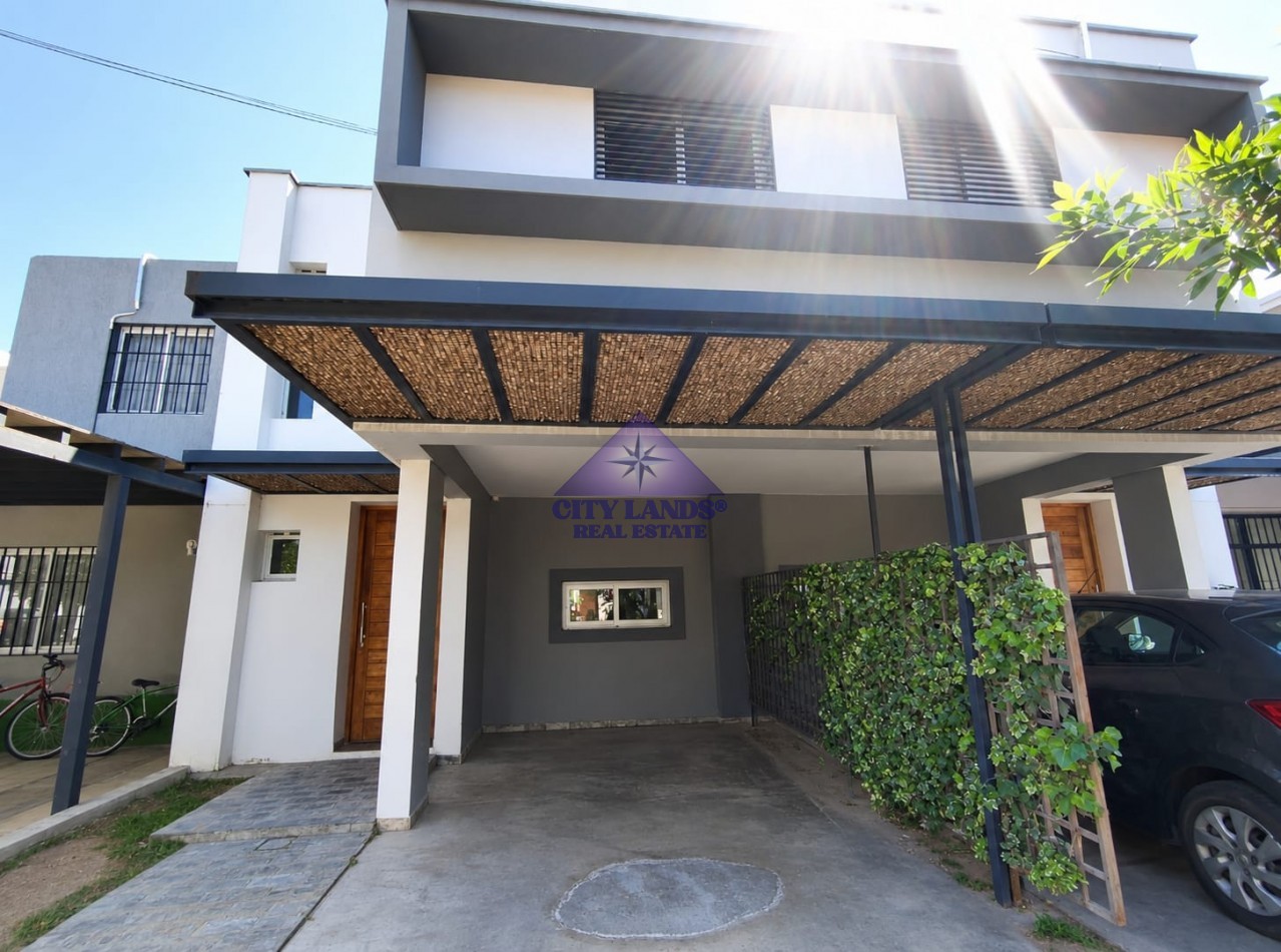 Excelente duplex de 3 dormitorios, cochera, en Complejo Privado Pueblo Qatari, Guaymallen