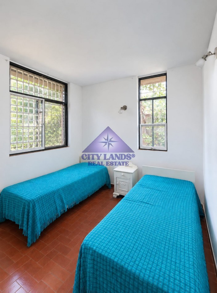 Casa en venta de 3 dormitorios, 2 baños, cochera, en Barrio Supe de Godoy Cruz