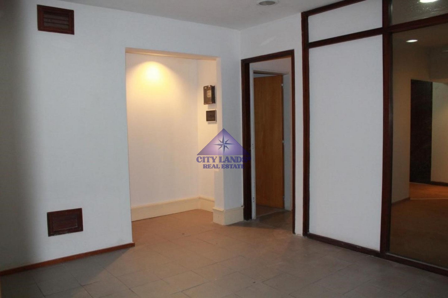 Amplia oficina en venta en la Ciudad de Mendoza