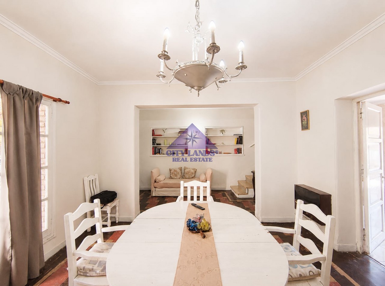 Casa en venta de 3 dormitorios, bicochera y piscina en la Ciudad de Mendoza