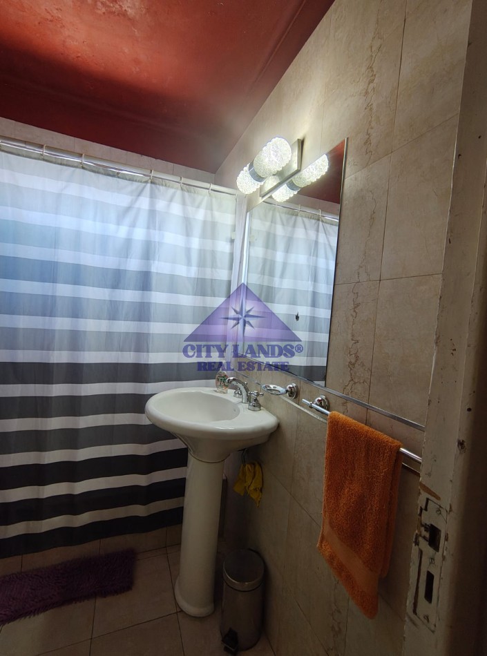 Casa en venta de 3 dormitorios, bicochera y piscina en la Ciudad de Mendoza