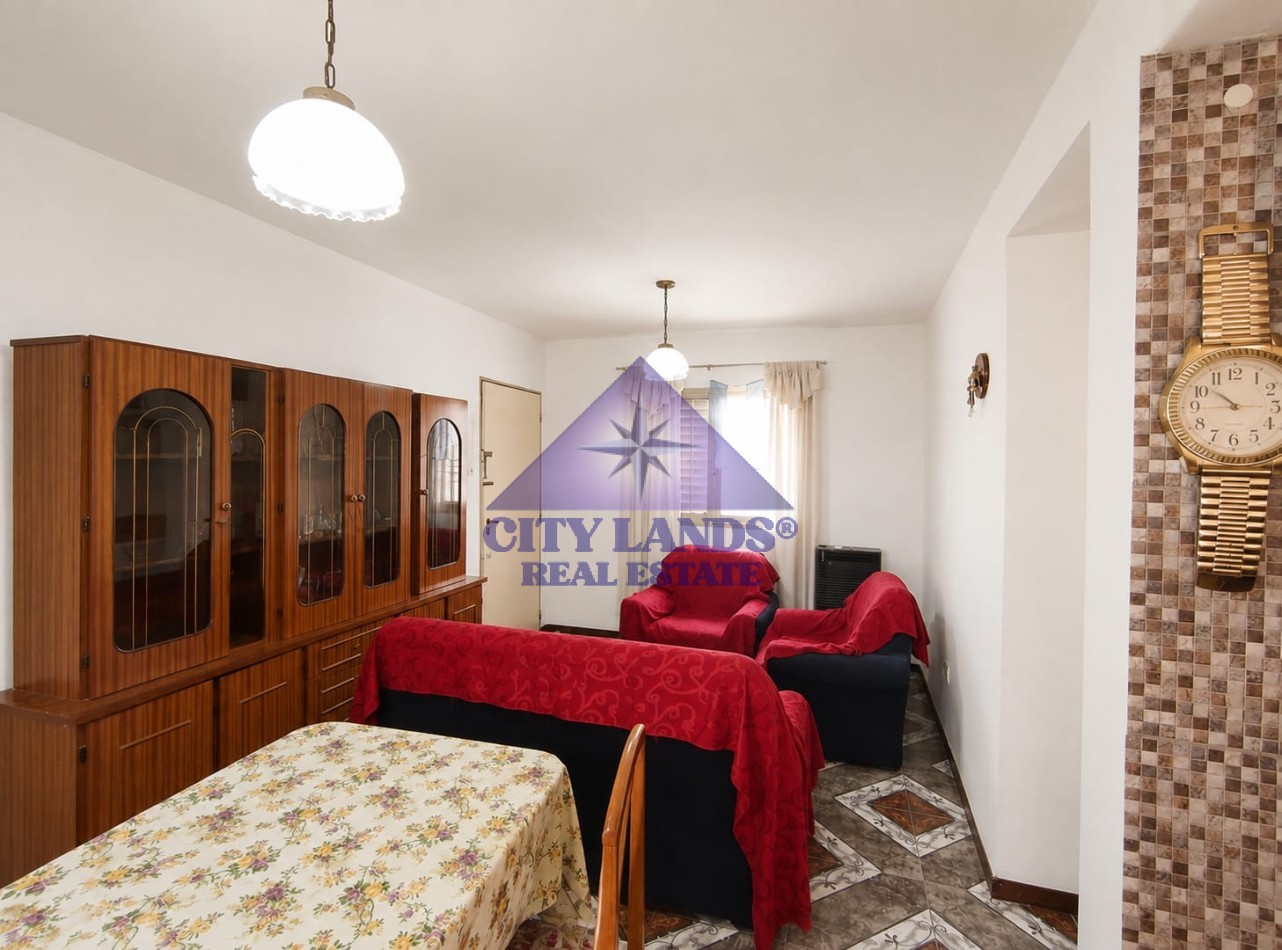 Departamento en venta 3 dormitorios, patio y cochera en Godoy Cruz