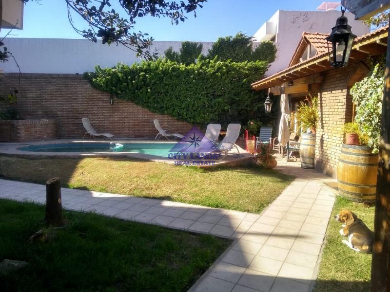 Amplia y moderna casa en venta en Alto Dorrego, Guaymallen, Mendoza