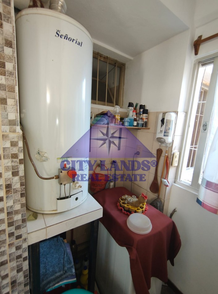 Departamento en venta 3 dormitorios, patio y cochera en Godoy Cruz