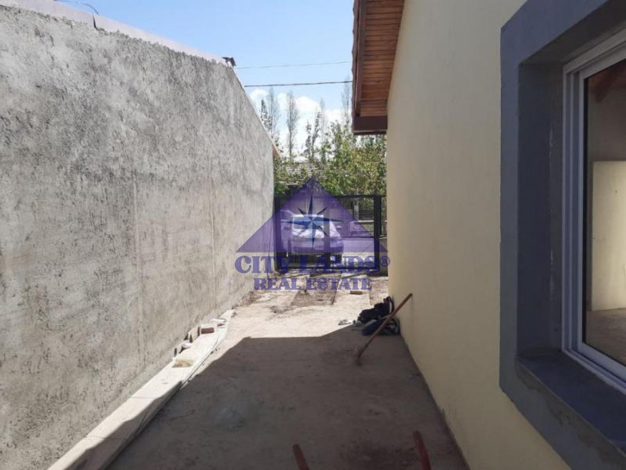 Casa en venta en obra gruesa en Bo. Cerrado Alto Drummond, Lujan de Cuyo, Mendoza