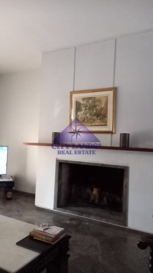 CASA EN VENTA - BARRIO BOMBAL - MENDOZA