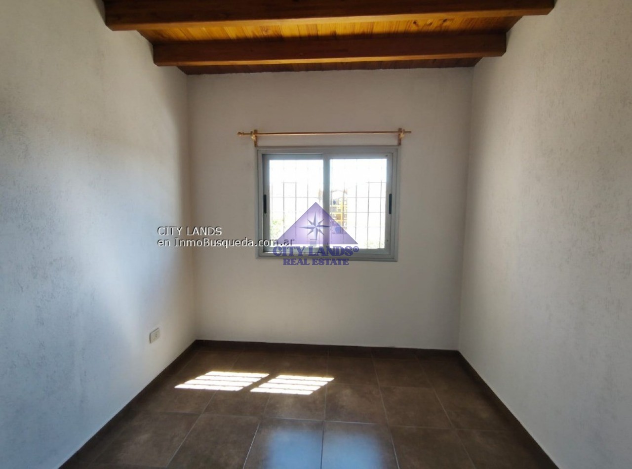 Excelente duplex de 3 dormitorios, cochera, en Complejo Privado Pueblo Qatari, Guaymallen