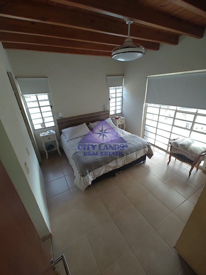 Casa de 3 dormitorios en venta en Perdriel con patio y piscina 