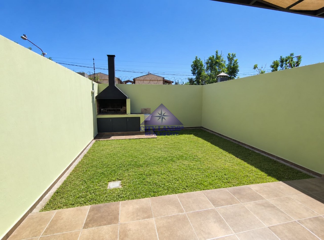 Excelente duplex de 3 dormitorios, cochera, en Complejo Privado Pueblo Qatari, Guaymallen