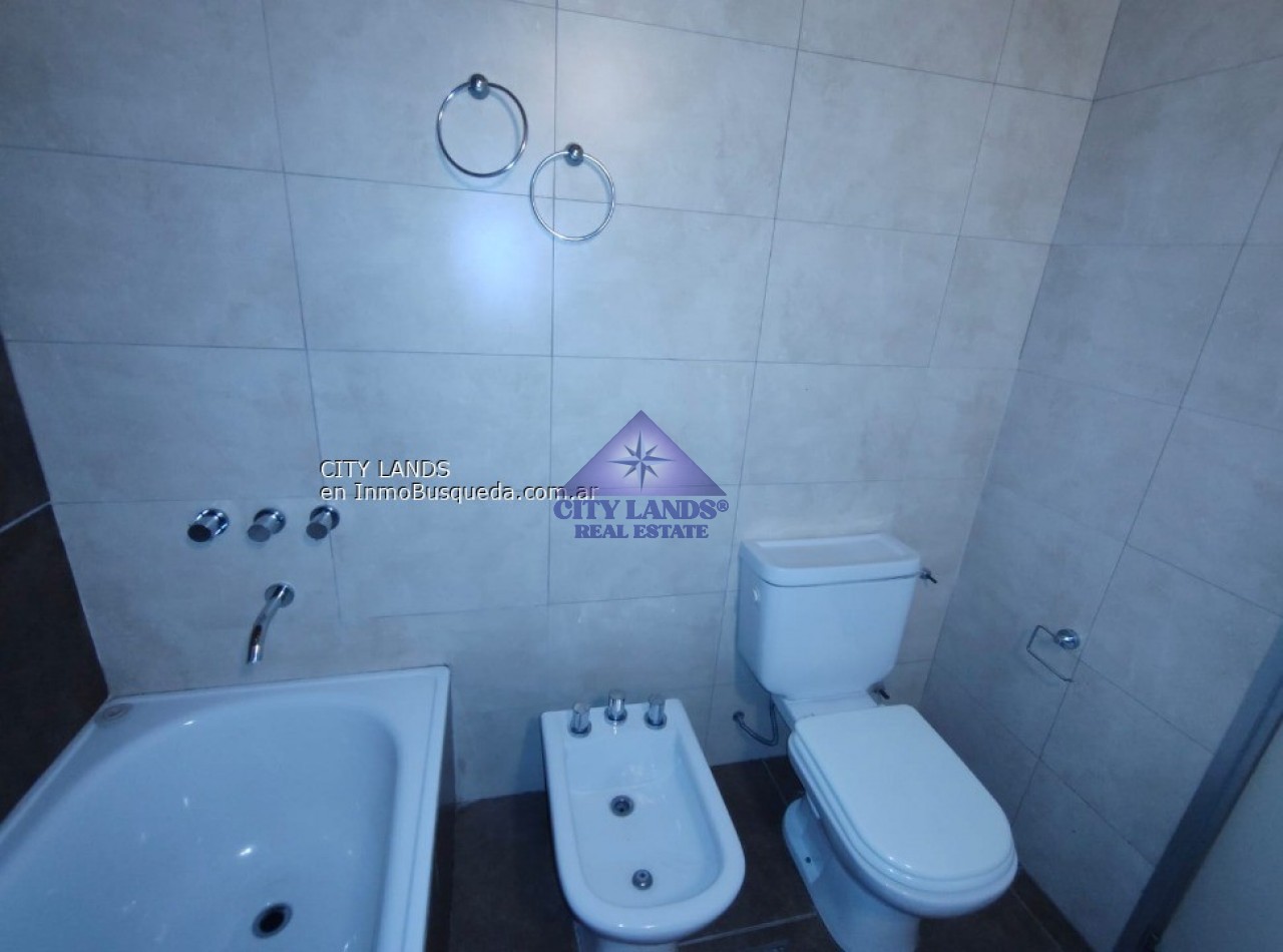 Excelente duplex de 3 dormitorios, cochera, en Complejo Privado Pueblo Qatari, Guaymallen