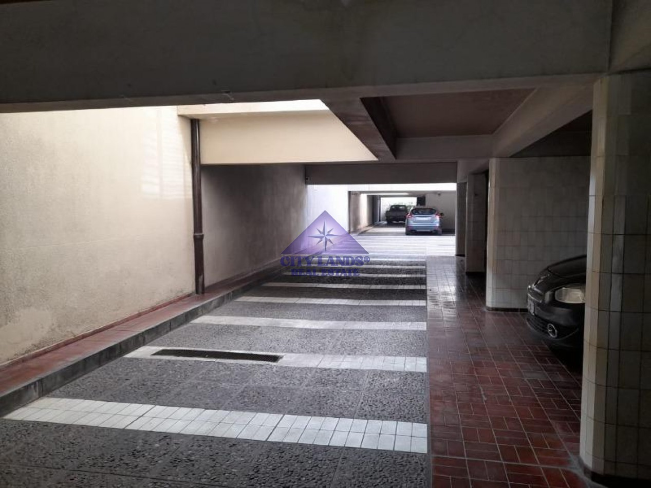 Departamento de 3 dormitorios, dependencia y cochera para 3 vehiculos en Quinta Seccion - Ciudad de Mendoza
