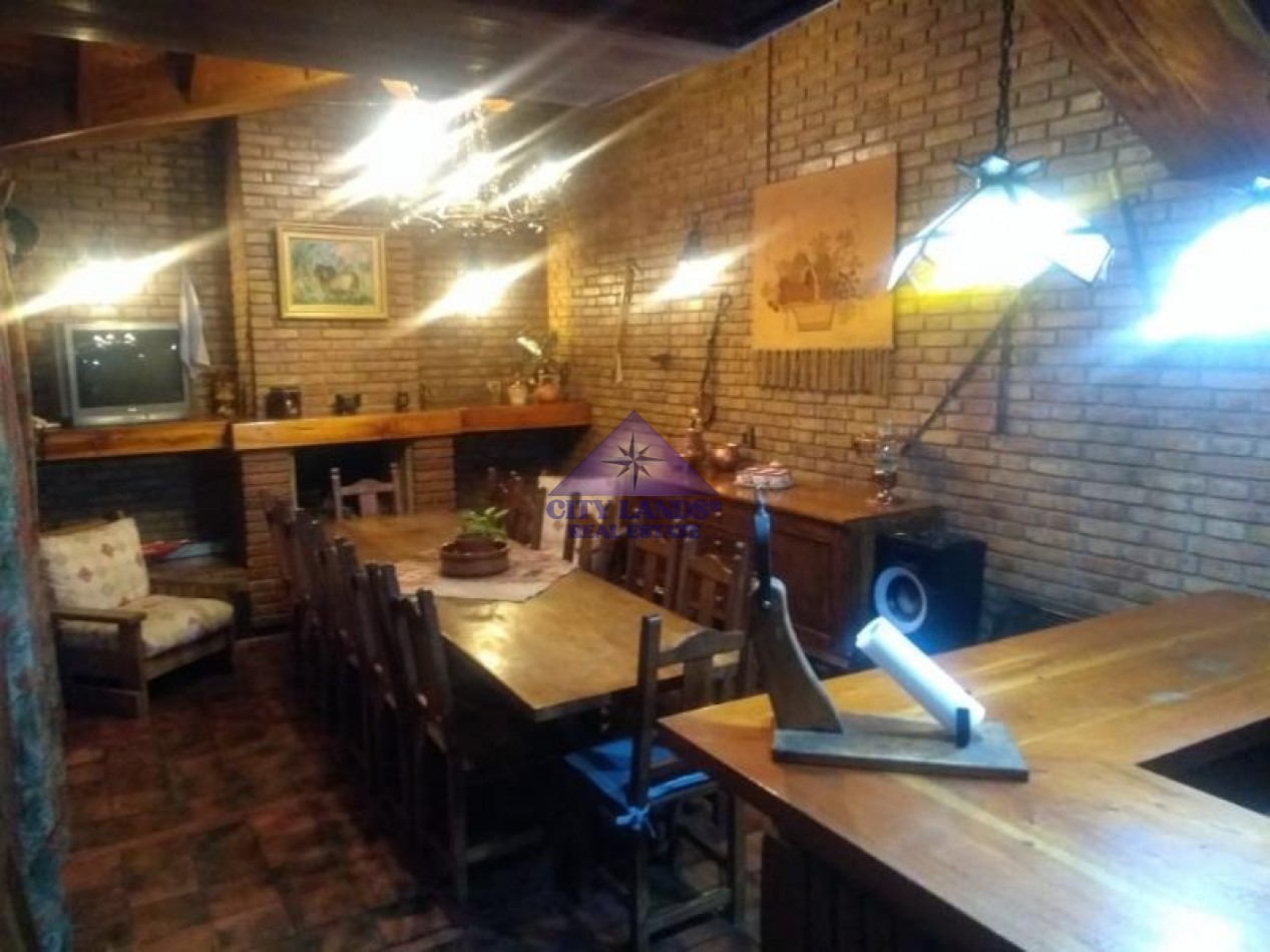 Amplia y moderna casa en venta en Alto Dorrego, Guaymallen, Mendoza