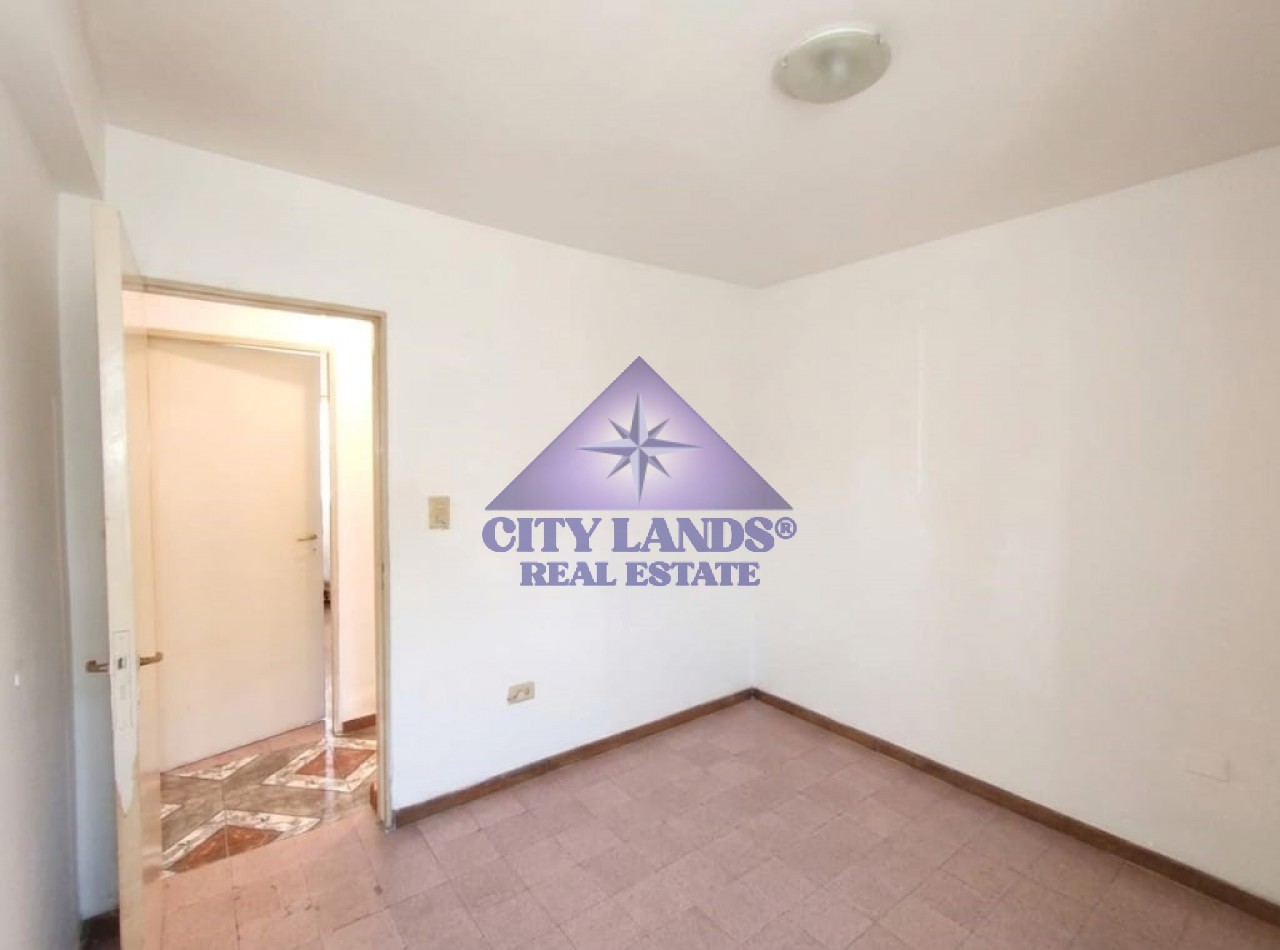 Departamento en venta 3 dormitorios, patio y cochera en Godoy Cruz