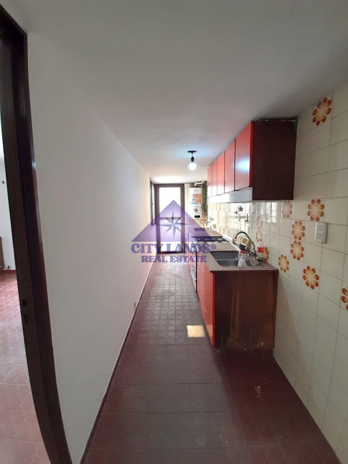 Departamento de dos dormitorios con cochera y patio en la Quinta Seccion - Ciudad de Mendoza
