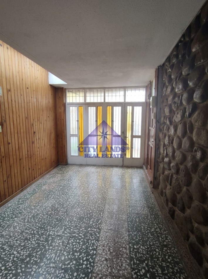 Casa en venta de 3 dormitorios, 2 baños, cochera, en Barrio Supe de Godoy Cruz