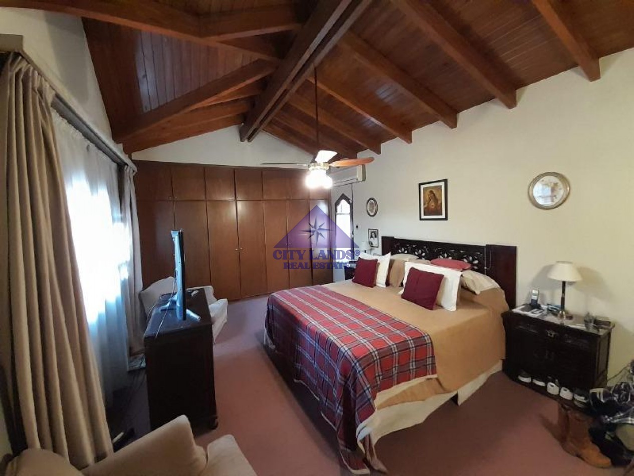 Amplia y moderna casa en venta en Alto Dorrego, Guaymallen, Mendoza