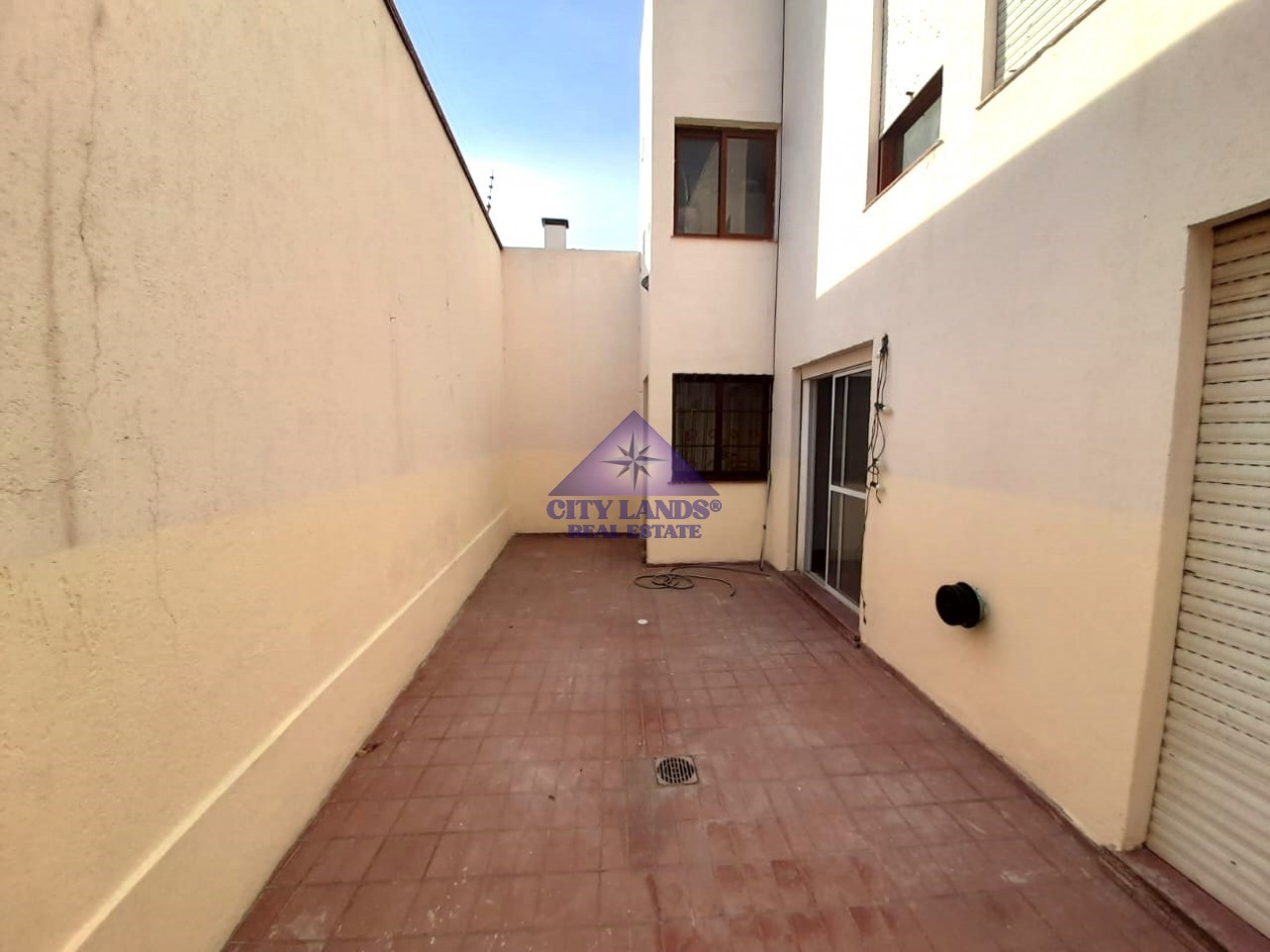 Departamento de dos dormitorios con cochera y patio en la Quinta Seccion - Ciudad de Mendoza
