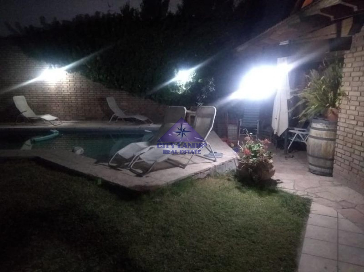 Amplia y moderna casa en venta en Alto Dorrego, Guaymallen, Mendoza