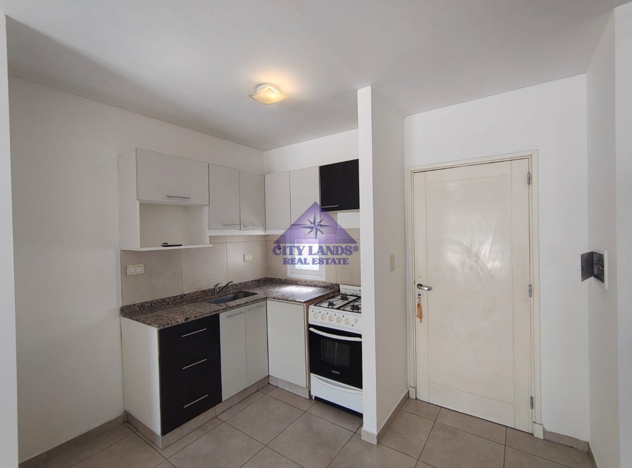Departamento en venta de un dormitorio en Complejo Cerrado - Godoy Cruz