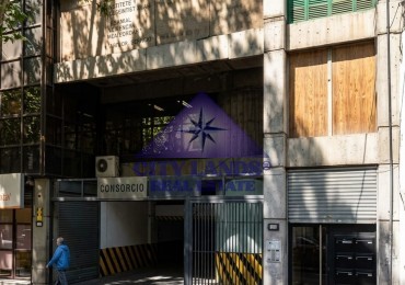Cochera amplia en venta en la Ciudad de Mendoza