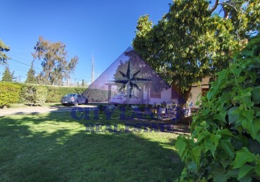 Casa en venta con amplio patio en las proximidades de La Puntilla